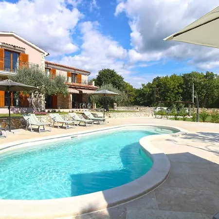 Mit Privatpool Fuer 8 Personen Ca 250 Qm In Radetici, Istrien Binnenland Von Istrien Holiday home